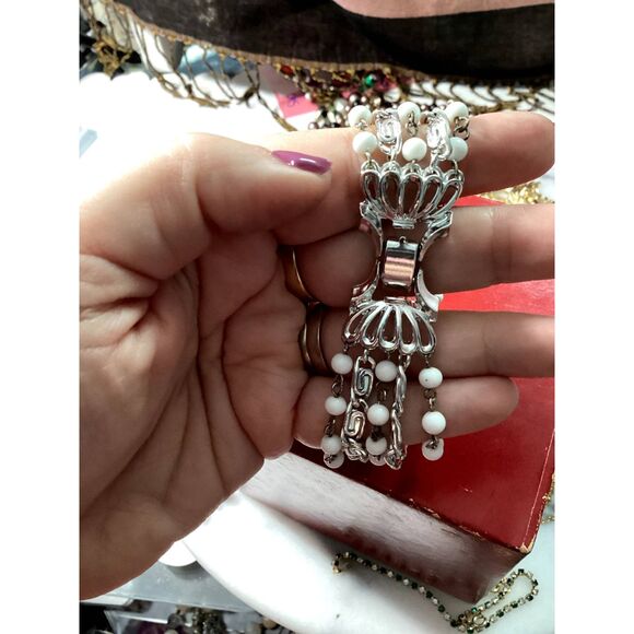 Vintage Lisner Multi-Strand Bracelet Silver with White Beads - Picture 2 of 3